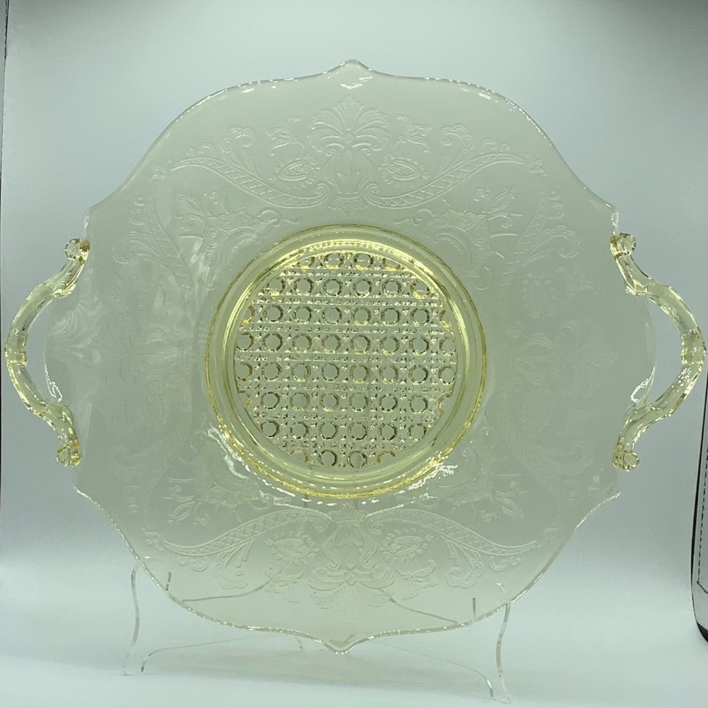 1930's Lancaster Yellow (Topaz) Cane Landrum Depression Glass Handled Plate